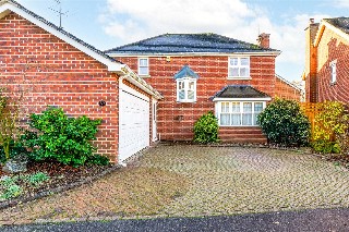 Saint Andrews Gardens, Cobham, Surrey, KT11