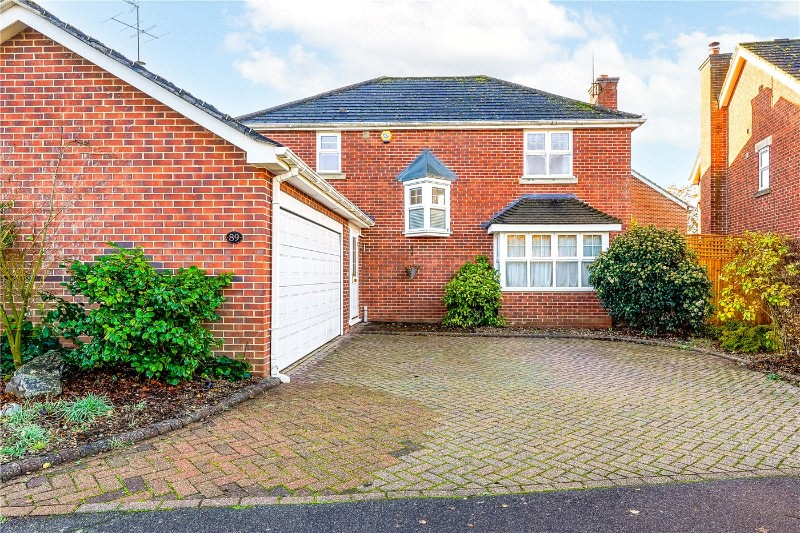 Saint Andrews Gardens, Cobham, Surrey, KT11