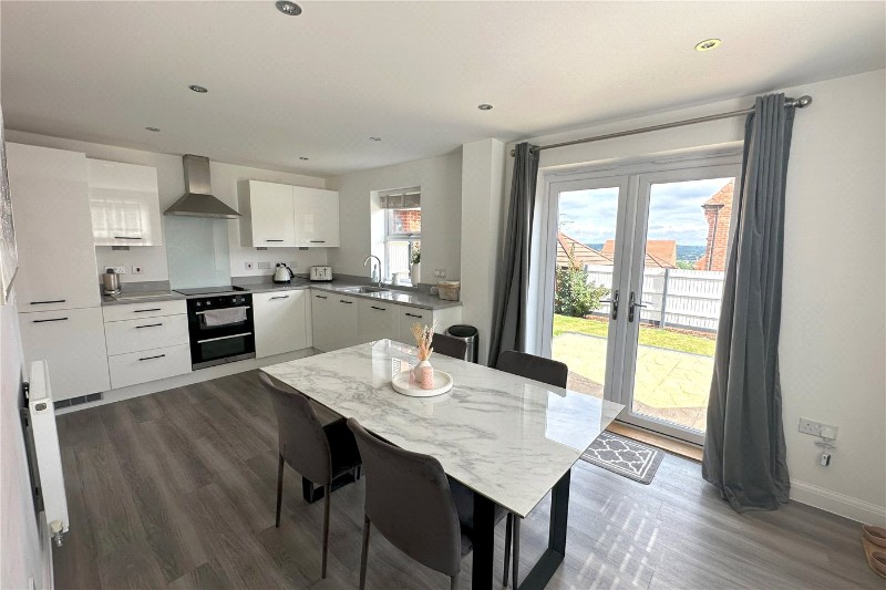 Great Crescent, Newbury, Berkshire, RG14