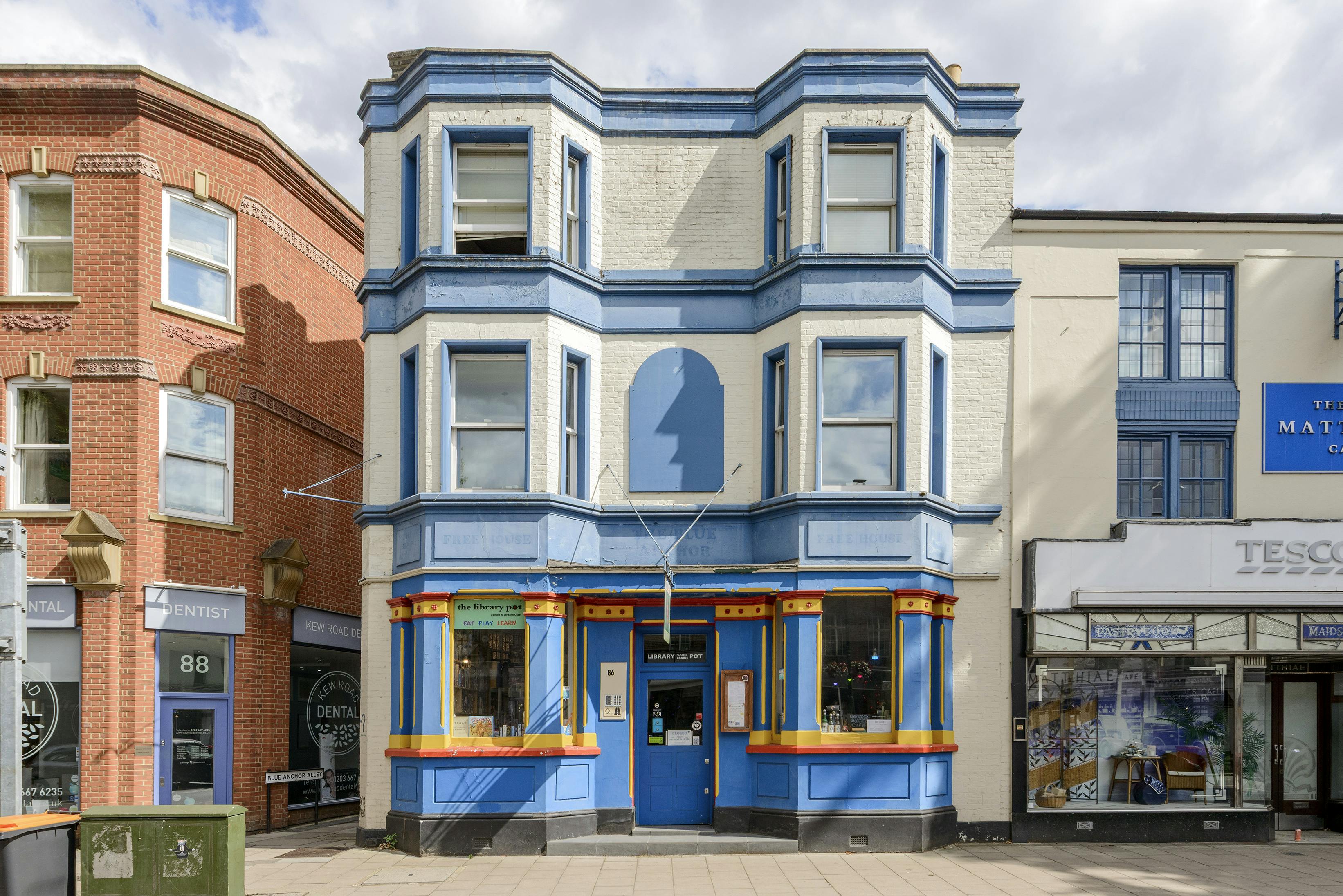 Kew Road, Richmond, TW9