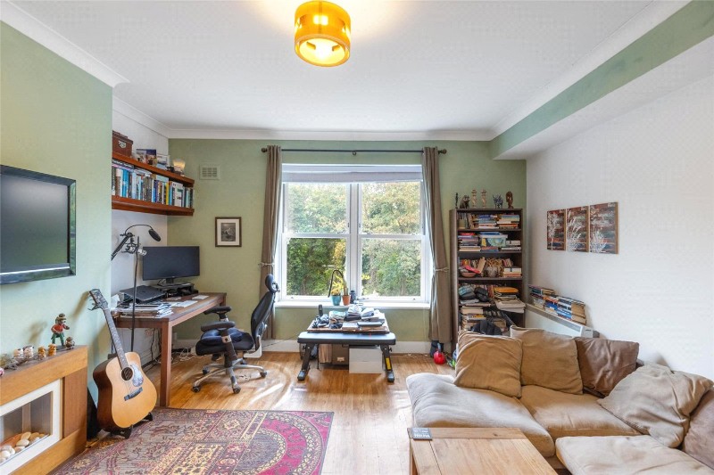 Thicket Road, London, SE20