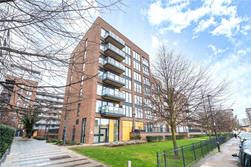 Jonzen Walk, London, E14