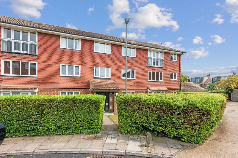 Crowthorne Close, London, SW18