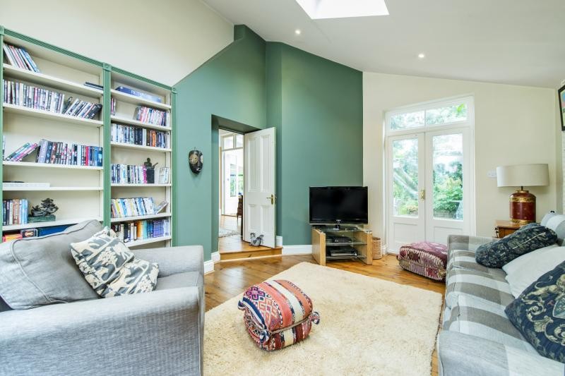 Fitzgerald Avenue, London, SW14