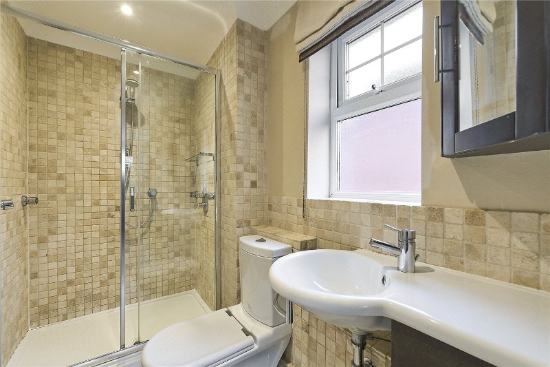 Saint Andrews Gardens, Cobham, Surrey, KT11