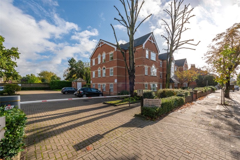 Salusbury Road, London, NW6