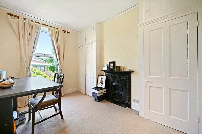 Thorpebank Road, London, W12