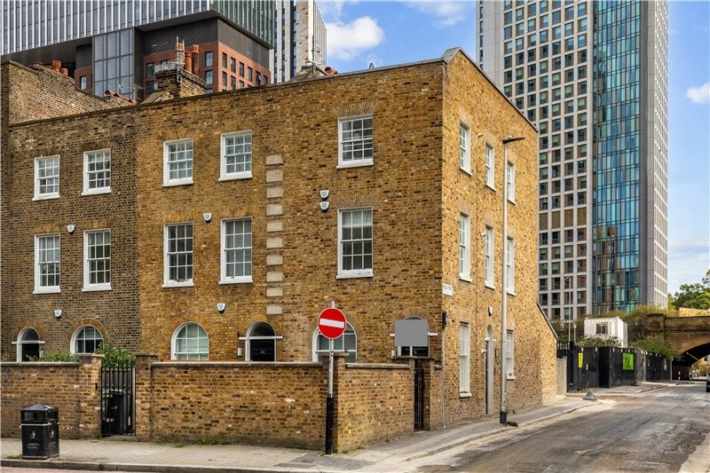 Wandsworth Road, London, SW8