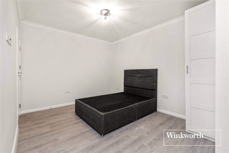 Ballards Lane, London, N3