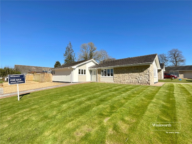 Angeline Close, Highcliffe, Christchurch, BH23