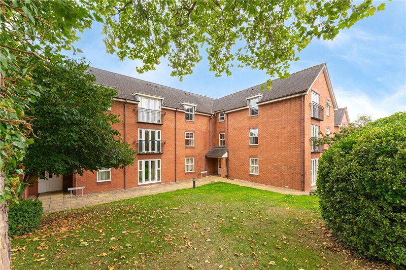 Romani Close, Warwick, Warwickshire, CV34