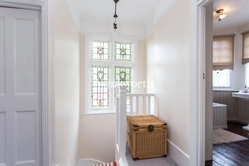 Riverway, London, N13