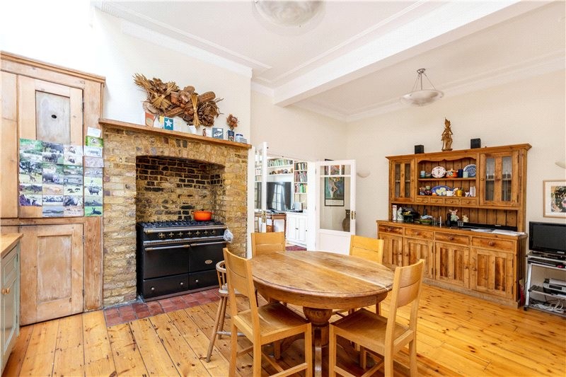 Hillersdon Avenue, Barnes, London, SW13