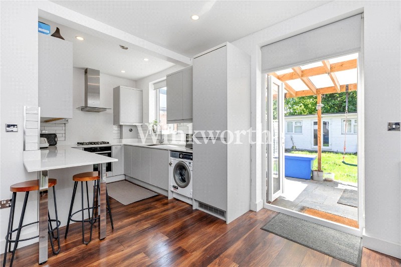 Lynbridge Gardens, London, N13