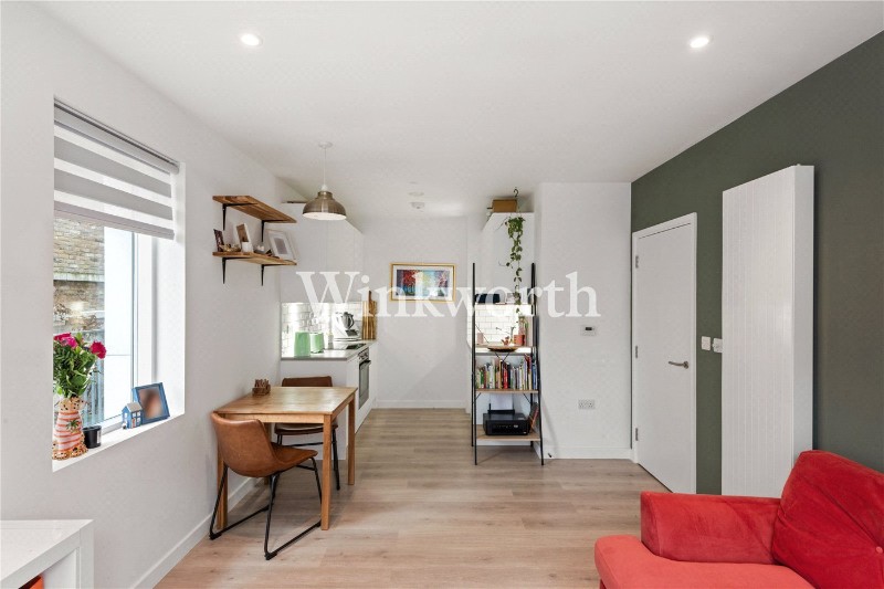 Apple Tree Road, London, N17