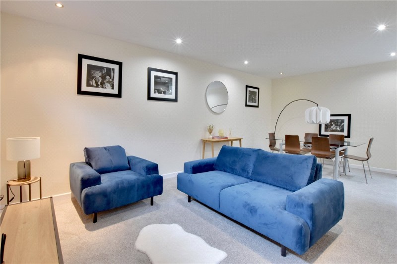 Hedgley Mews, Lee, London, SE12