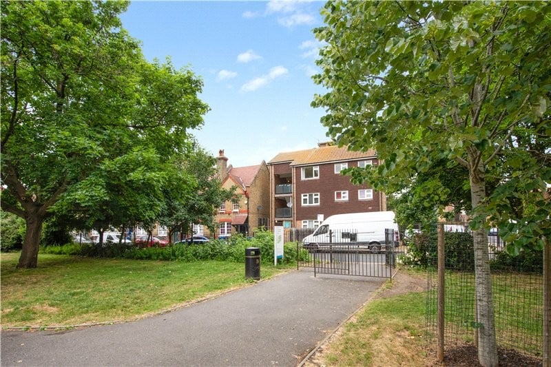 Date Street, London, SE17