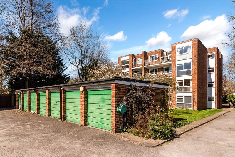 Foxgrove Road, Beckenham, BR3
