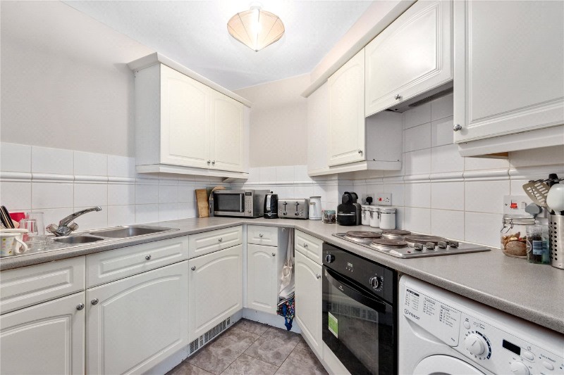 Macmillan Way, London, SW17