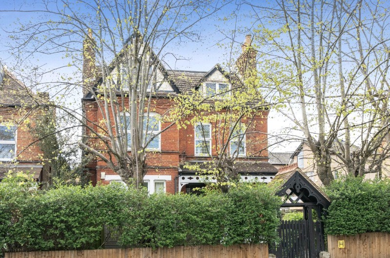 Auckland Road, London, SE19