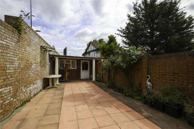 St. Dunstans Avenue, London, W3
