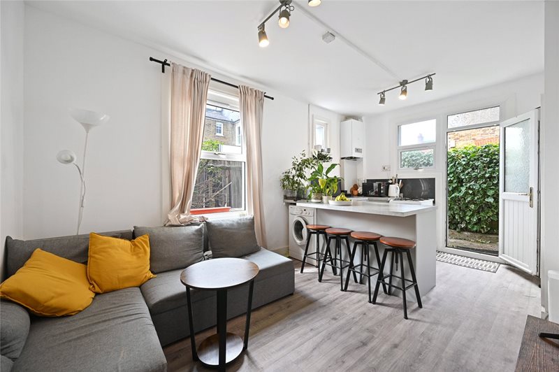 Collingbourne Road, London, W12