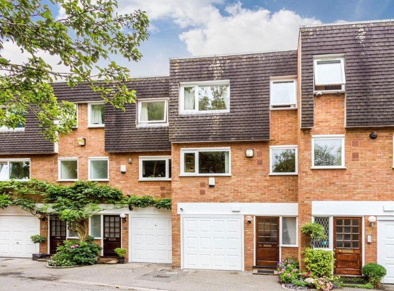 4 bedroom property for sale in Balmoral Close, Westleigh Avenue, London