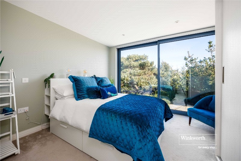 Avon Run Close, Friars Cliff, Christchurch, Dorset, BH23