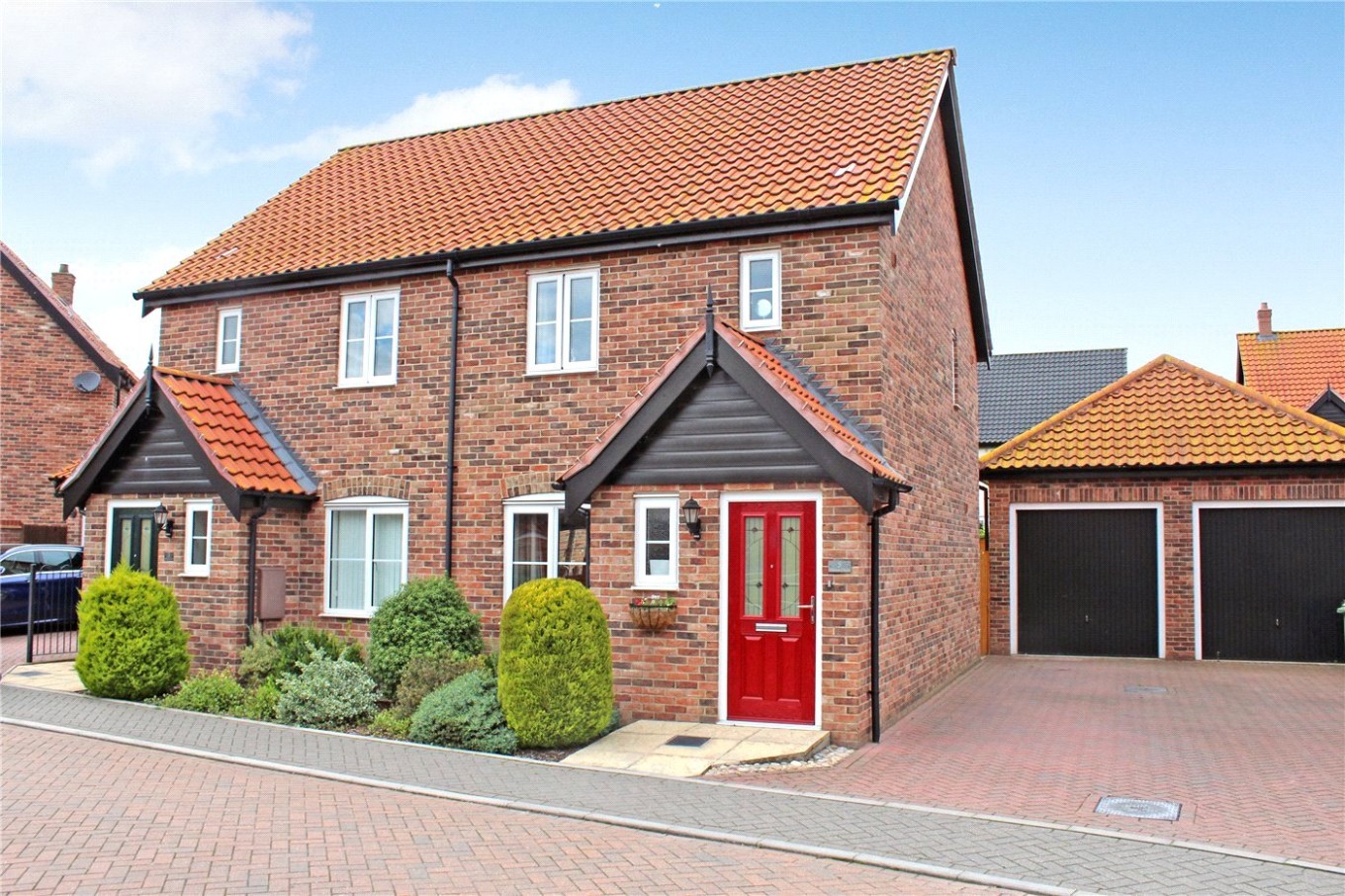 2 bedroom property for sale in Nelson Close, Poringland, Norwich, NR14