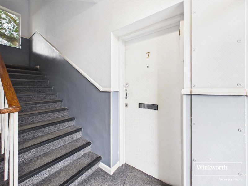 Great North Way, London, NW4