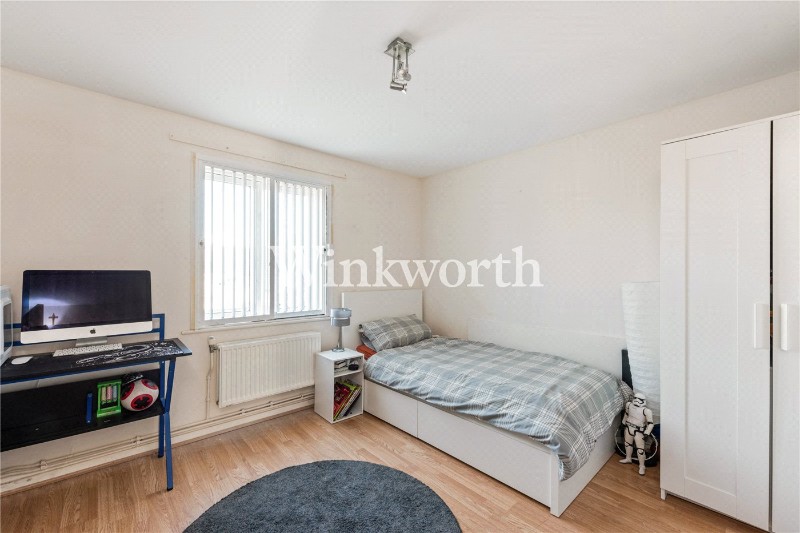 Academia Way, London, N17