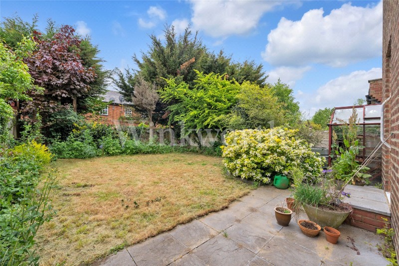 Pentland Close, London, NW11
