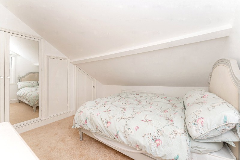St. Quintin Avenue, London, W10