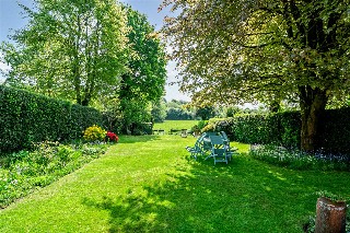 Lickfolds Road, Rowledge, Farnham, Surrey, GU10