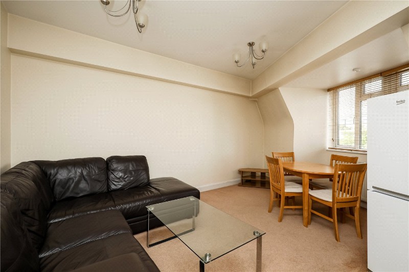 Grosvenor Parade, Uxbridge Road, London, W5