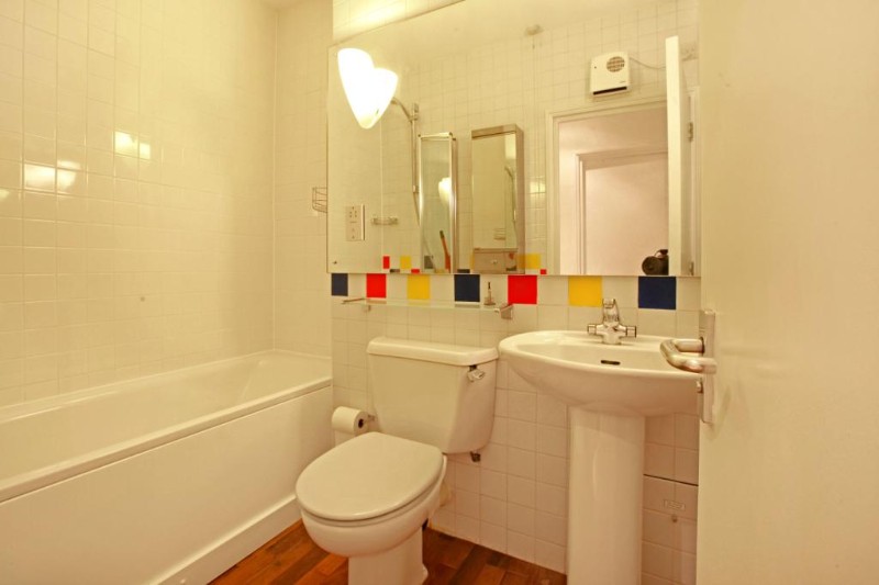 Rosebery Avenue, Clerkenwell, London, EC1R