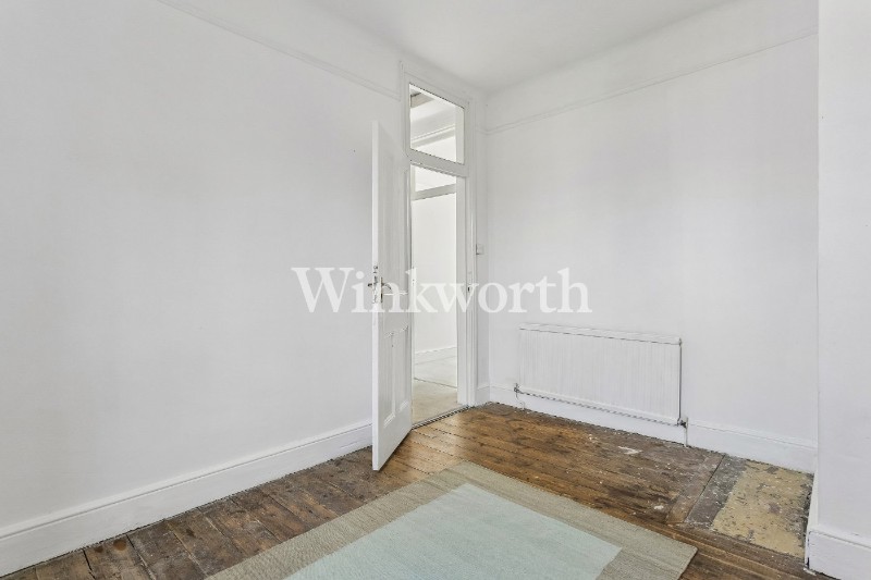 Lymington Avenue, London, N22