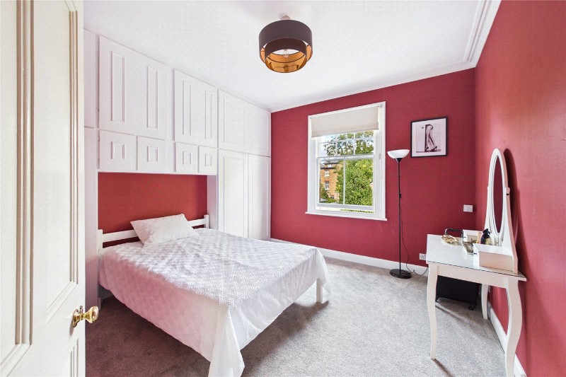 Kirkstall Road, London, SW2