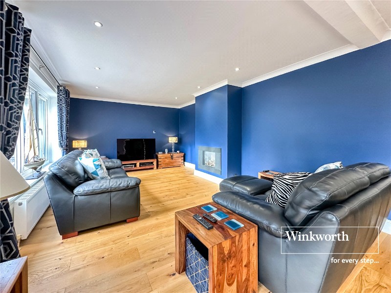 Winnards Close, West Parley, Ferndown, Dorset, BH22