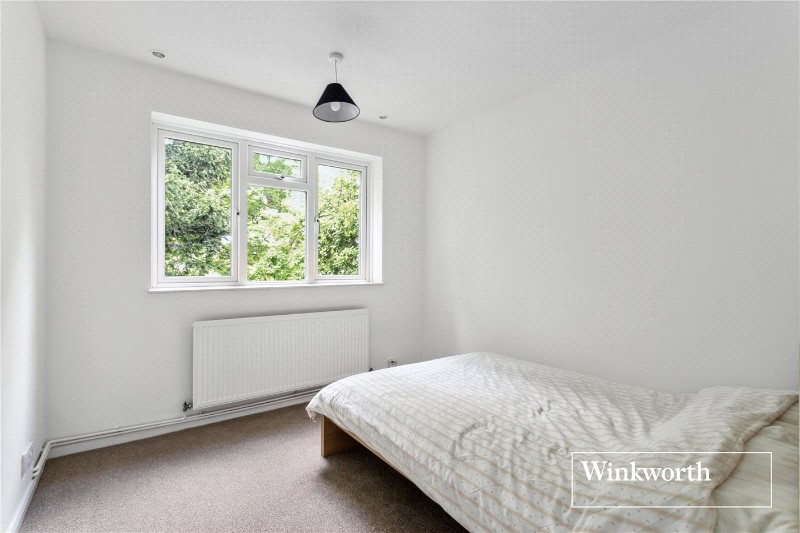 Nether Street, Finchley, London, N3