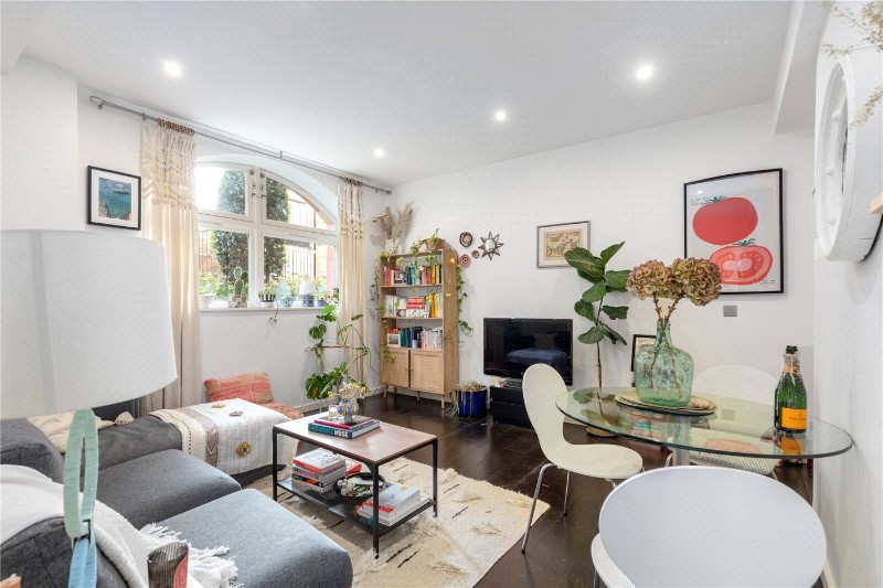 Drummond Way, London, N1