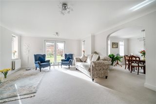 Swingate Road, Farnham, Surrey, GU9
