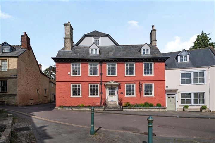 Market Hill, Calne, Wiltshire, SN11