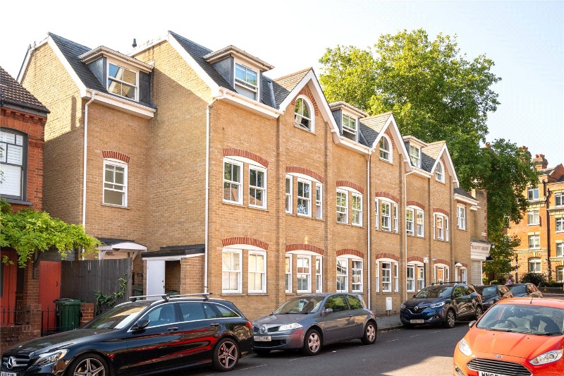 Guernsey Grove, London, SE24