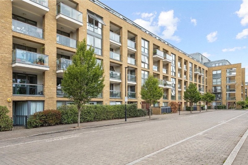Canalside Square, London, N1