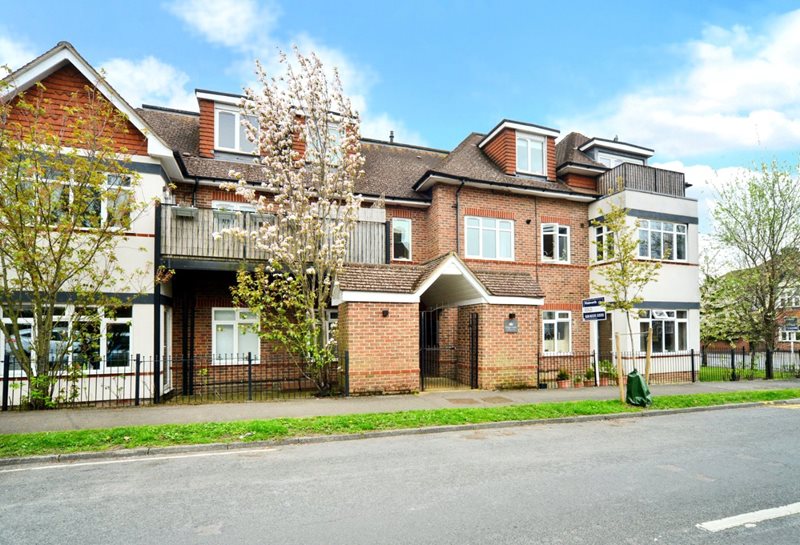 Colborne Way, Worcester Park, KT4