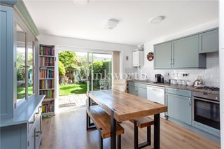 Myddleton Avenue, London, N4