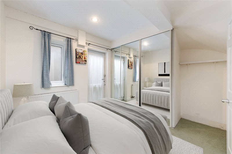 Charlotte Place, London, SW1V