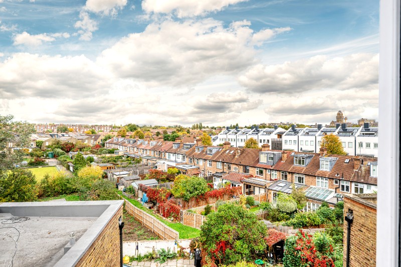 St. Quintin Avenue, London, W10