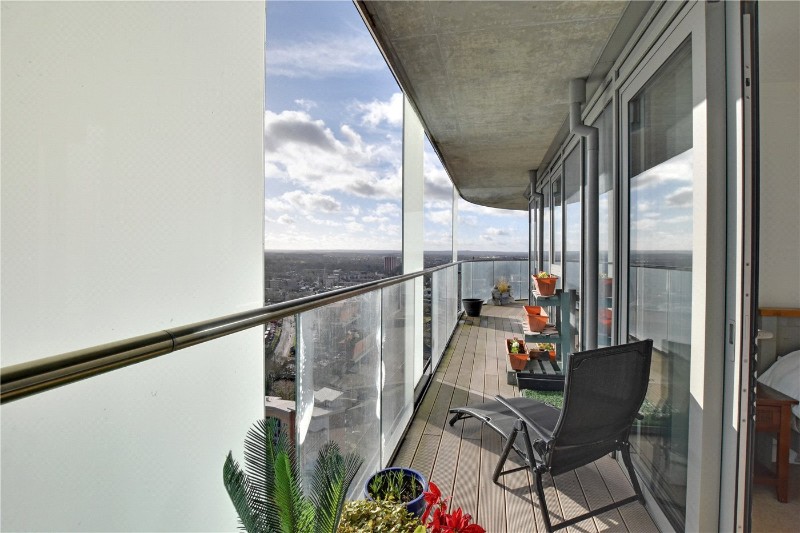 Cornmill Lane, Lewisham, London, SE13